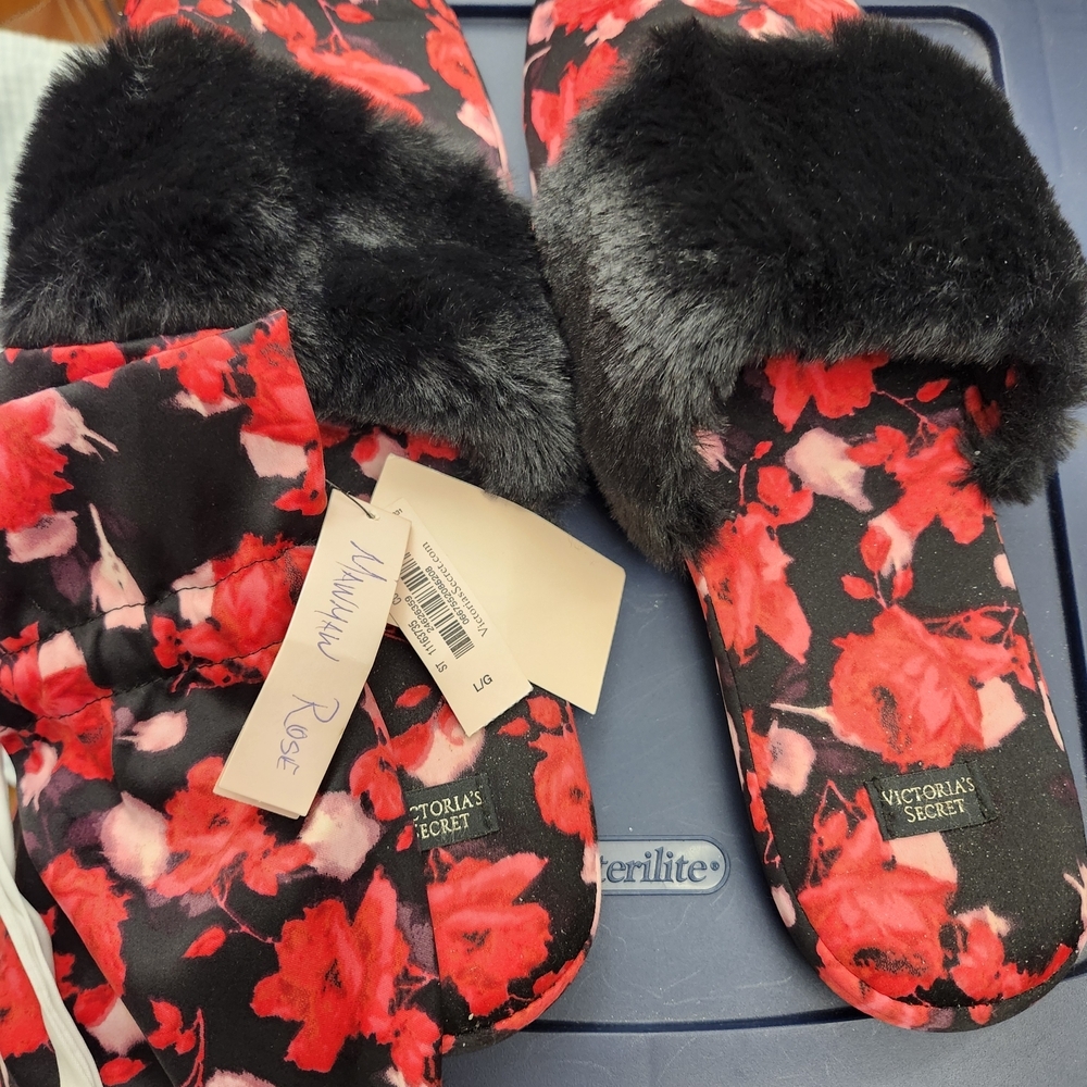 Victoria's Secret Red and Black Floral Slippers